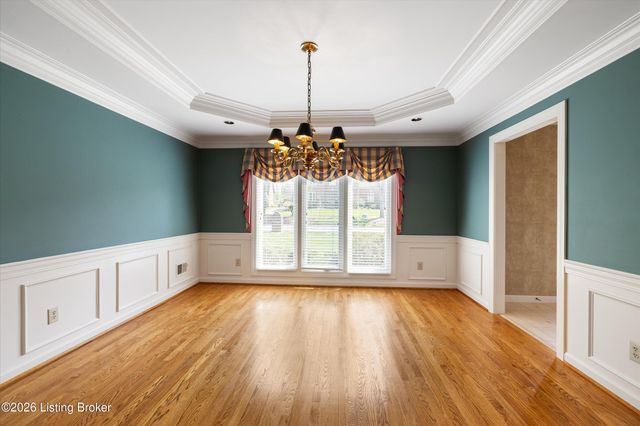 903 Lake Forest Pkwy, Louisville, KY 40245