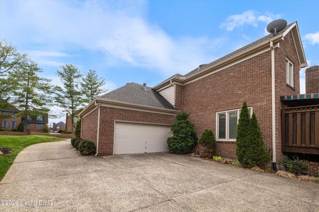 903 Lake Forest Pkwy, Louisville, KY 40245