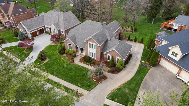 903 Lake Forest Pkwy, Louisville, KY 40245