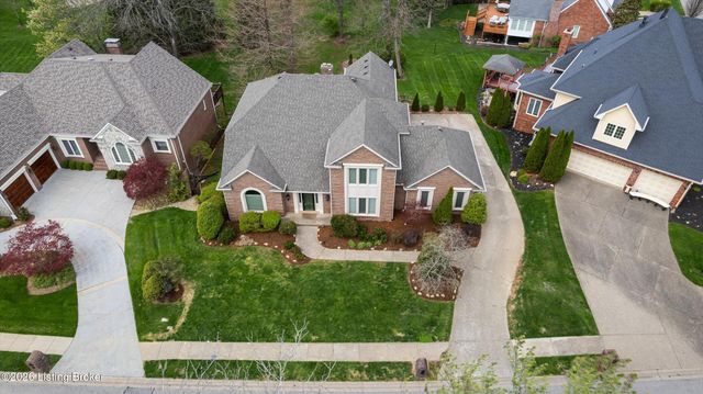 903 Lake Forest Pkwy, Louisville, KY 40245