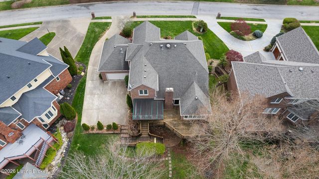 903 Lake Forest Pkwy, Louisville, KY 40245