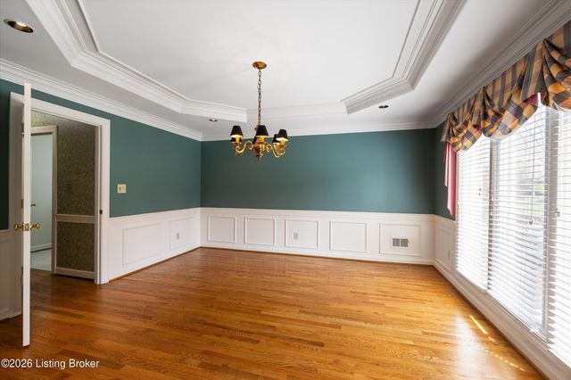 903 Lake Forest Pkwy, Louisville, KY 40245