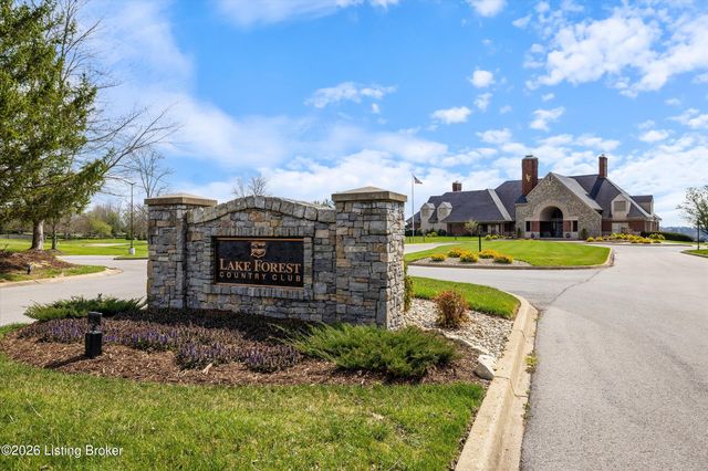 903 Lake Forest Pkwy, Louisville, KY 40245