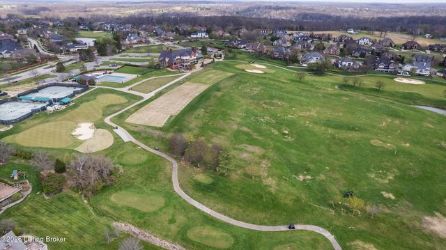 903 Lake Forest Pkwy, Louisville, KY 40245