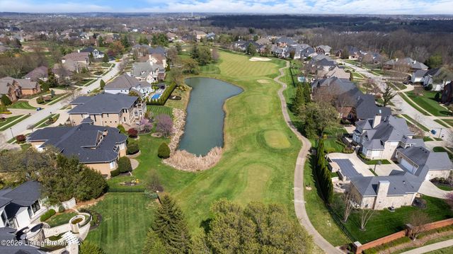 903 Lake Forest Pkwy, Louisville, KY 40245