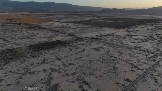 732 Locust, Lucerne Valley, CA 92356