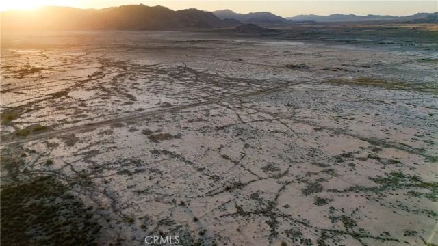 732 Locust, Lucerne Valley, CA 92356