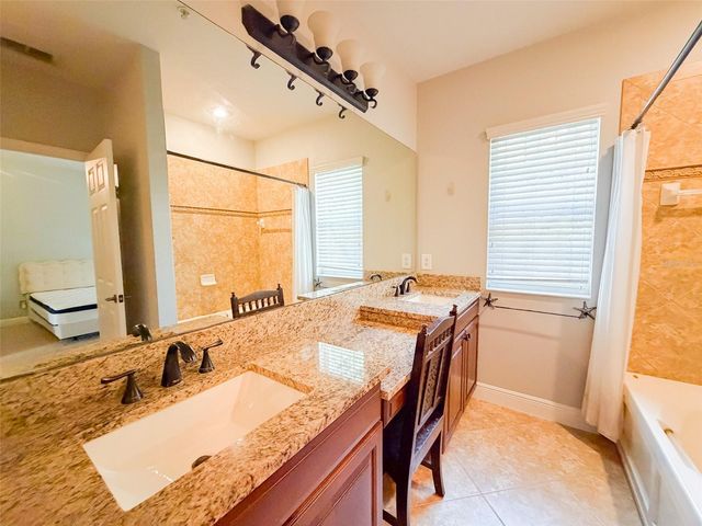 5489 BALDWIN PARK STREET, Orlando, FL 32814