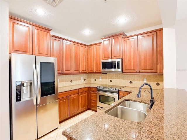 5489 BALDWIN PARK STREET, Orlando, FL 32814