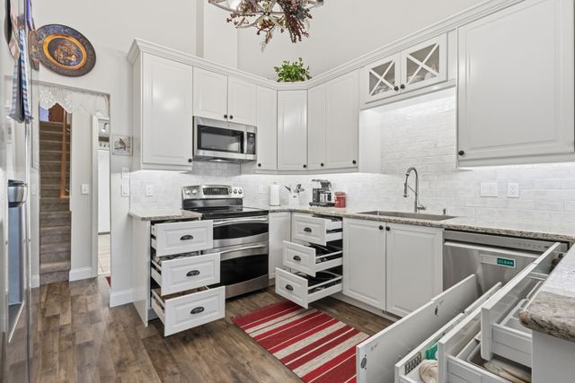 2922 Burtonwood Dr, Spring Hill, TN 37174