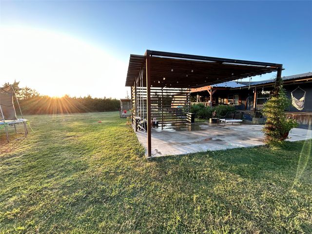 358 County Road 4519, Wolfe City, TX 75496