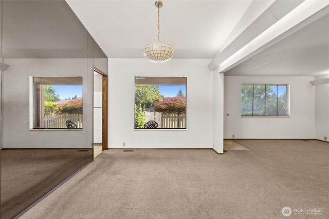 1912 Tacoma Road, Puyallup, WA 98371