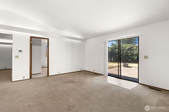 1912 Tacoma Road, Puyallup, WA 98371