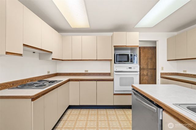 1912 Tacoma Road, Puyallup, WA 98371