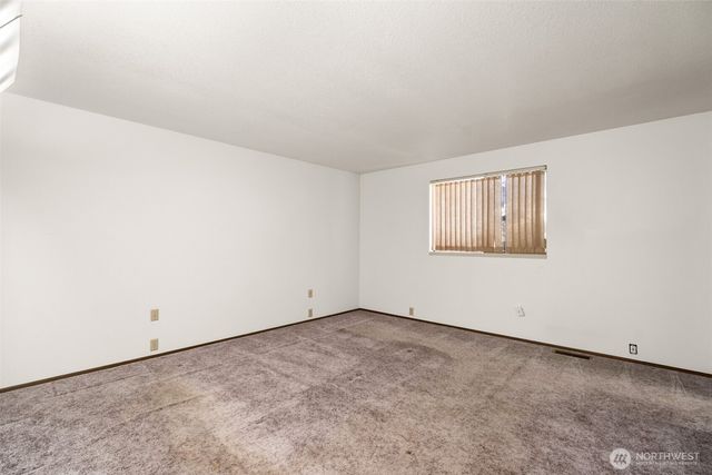 1912 Tacoma Road, Puyallup, WA 98371
