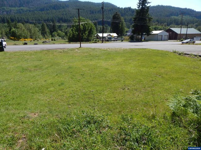 N Santiam Hwy, Idanha, OR 97350
