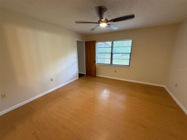 5072 LAKEWOOD DRIVE, Dade City, FL 33523