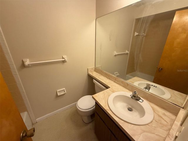 5072 LAKEWOOD DRIVE, Dade City, FL 33523
