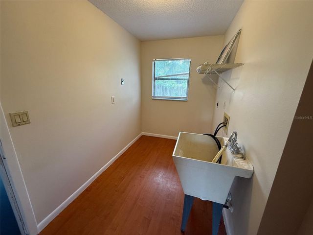 5072 LAKEWOOD DRIVE, Dade City, FL 33523