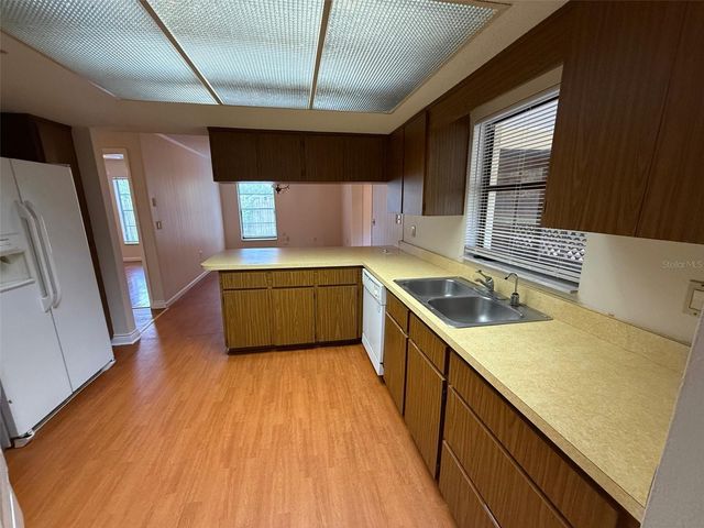 5072 LAKEWOOD DRIVE, Dade City, FL 33523