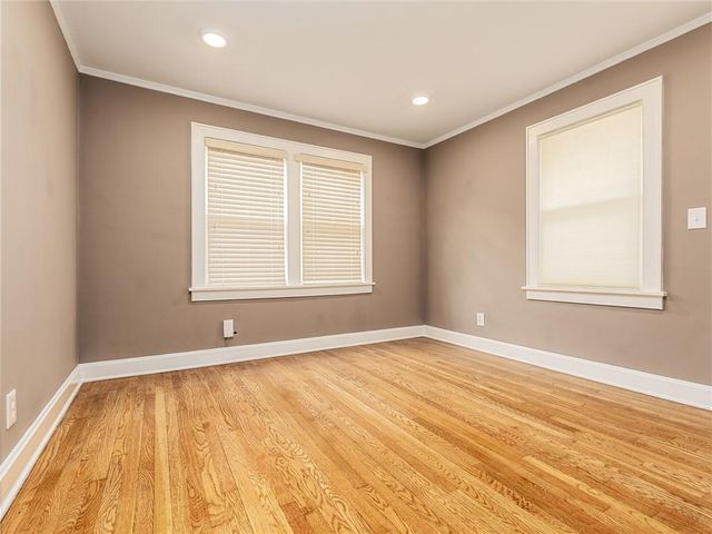 421 E 69th Terrace, Kansas City, MO 64131