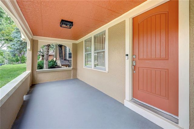 421 E 69th Terrace, Kansas City, MO 64131