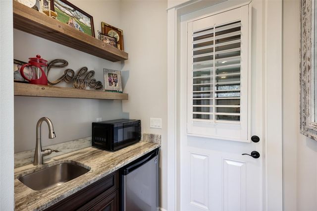 9702 18TH DRIVE NW, Bradenton, FL 34209