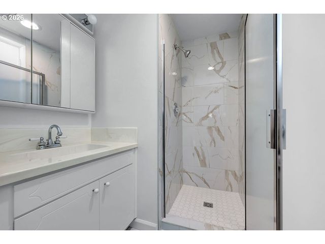 3095 DAPPLE Way, Eugene, OR 97401