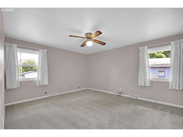 3095 DAPPLE Way, Eugene, OR 97401