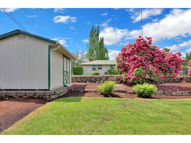 3095 DAPPLE Way, Eugene, OR 97401