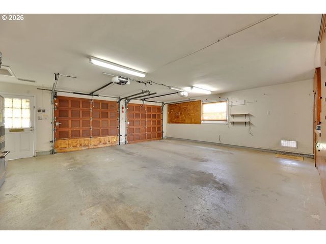 3095 DAPPLE Way, Eugene, OR 97401