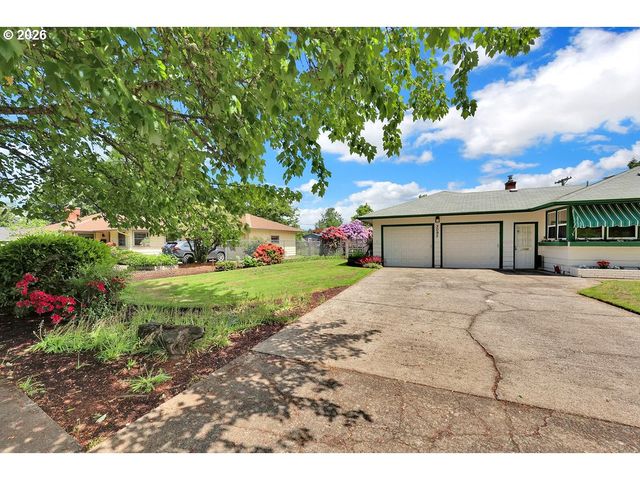 3095 DAPPLE Way, Eugene, OR 97401