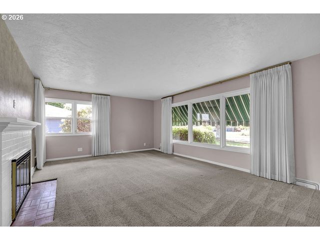 3095 DAPPLE Way, Eugene, OR 97401