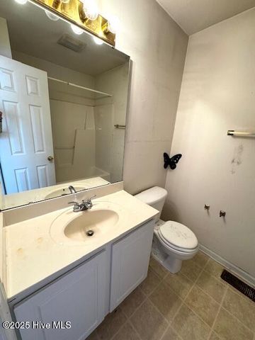 3900 Elkin Ridge Drive 19g, Greenville, NC 27858