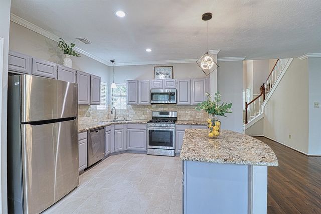 427 Birch Hill Drive, Sugar Land, TX 77479