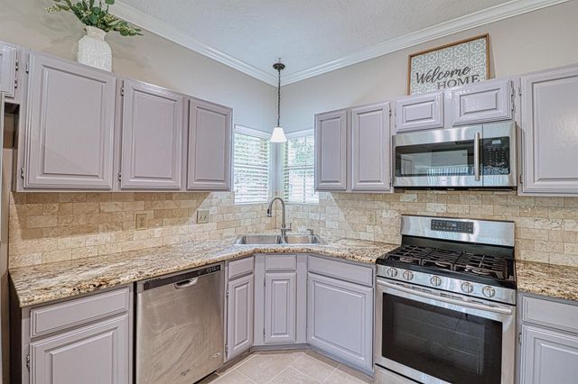 427 Birch Hill Drive, Sugar Land, TX 77479