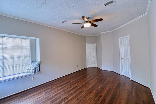 427 Birch Hill Drive, Sugar Land, TX 77479
