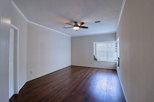 427 Birch Hill Drive, Sugar Land, TX 77479