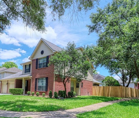 427 Birch Hill Drive, Sugar Land, TX 77479