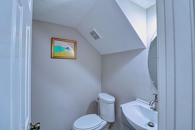 427 Birch Hill Drive, Sugar Land, TX 77479