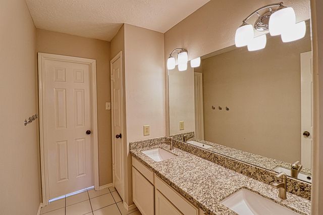 427 Birch Hill Drive, Sugar Land, TX 77479