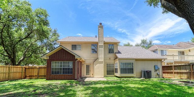 427 Birch Hill Drive, Sugar Land, TX 77479