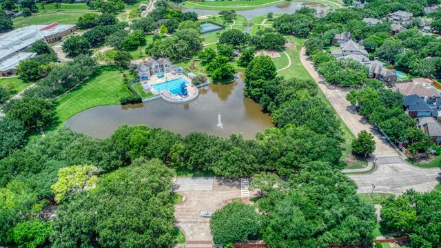 427 Birch Hill Drive, Sugar Land, TX 77479