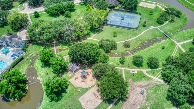 427 Birch Hill Drive, Sugar Land, TX 77479