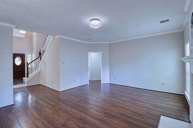 427 Birch Hill Drive, Sugar Land, TX 77479