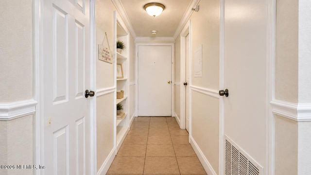 311 W ASHLEY Street 1111, Jacksonville, FL 32202