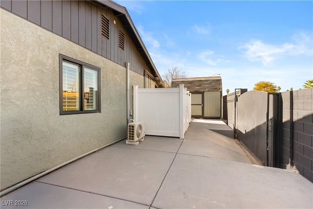 4653 Surveyor Street, Las Vegas, NV 89103