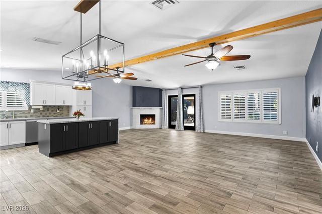 4653 Surveyor Street, Las Vegas, NV 89103