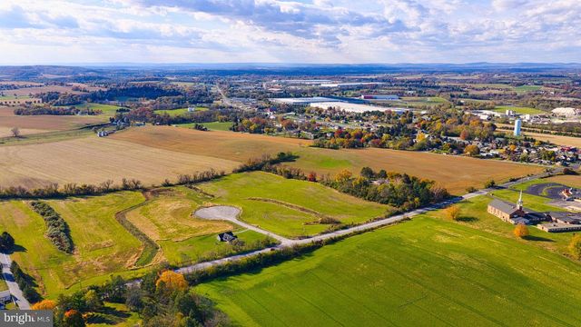 4025 ROLLING MEADOW CT, York, PA 17408