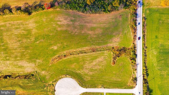 4025 ROLLING MEADOW CT, York, PA 17408